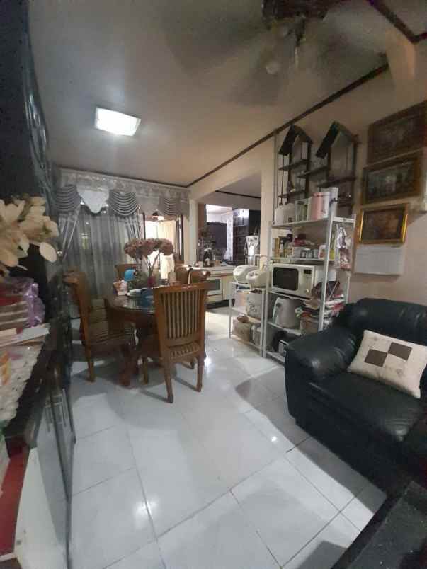 rumah dalam komplek di pulogebang jaktim