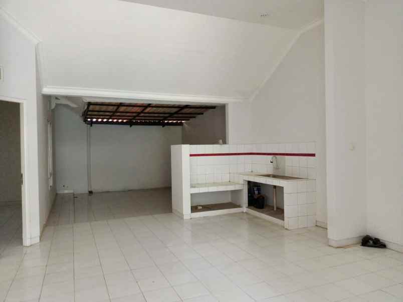 rumah dalam komplek paradise serpong city tangsel