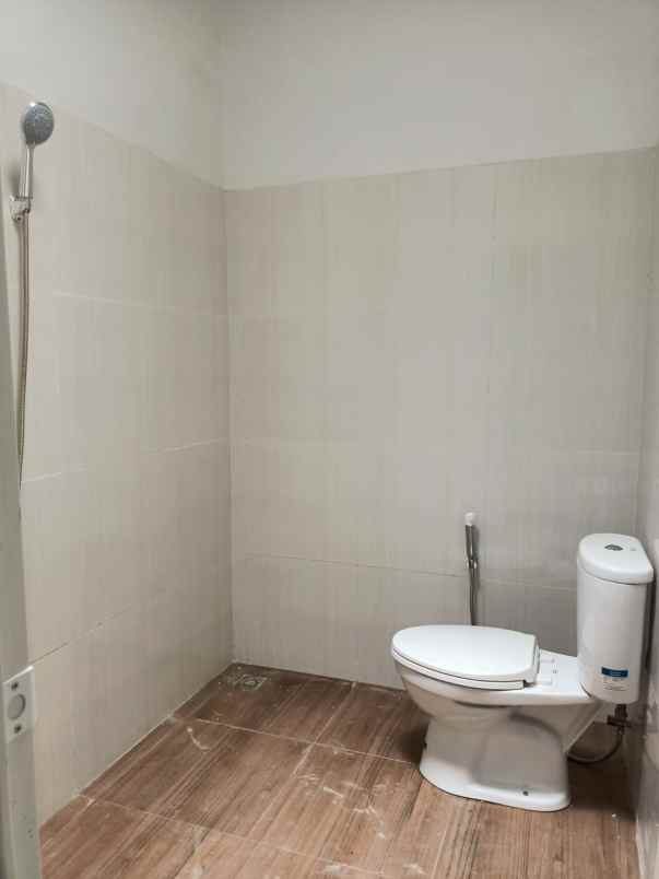 rumah dalam komplek paradise serpong city tangsel