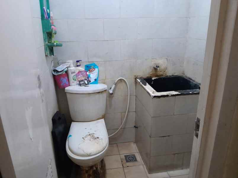 rumah di bawah pasaran di pusat kota serang