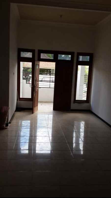 rumah dijual sambisari sambikerep surabaya barat