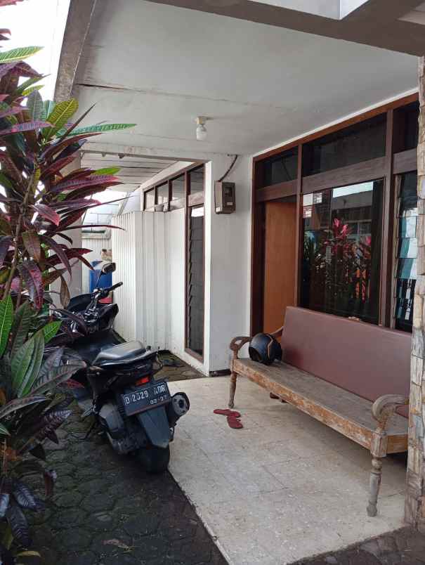 rumah gang cipedes bandung 10 menit mall pvj bandung