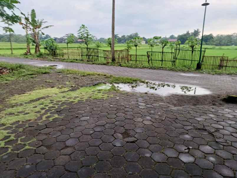 rumah godean 5 menit sma 1 godean luas tanah 332 m2