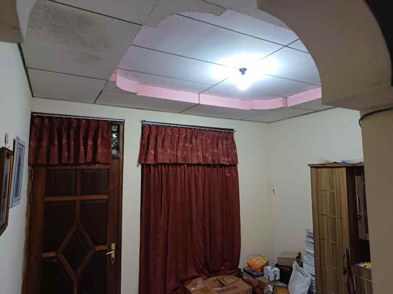 rumah godean 5 menit sma 1 godean luas tanah 332 m2