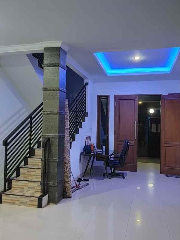 rumah grogol limo depok