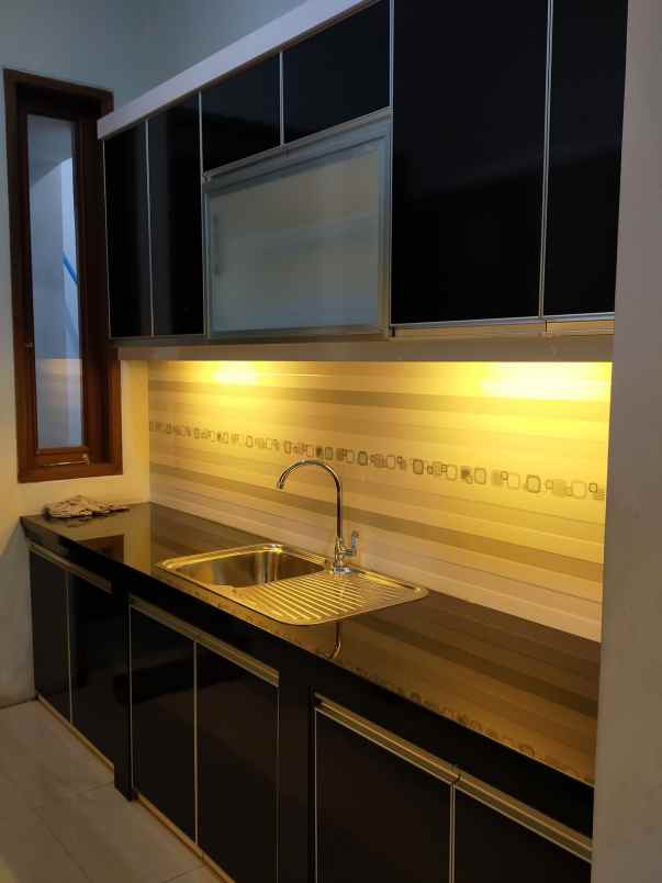 rumah grogol limo depok