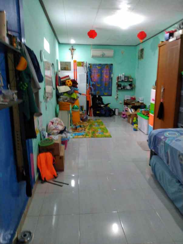 rumah hook anti banjir di komplek duren sawit baru