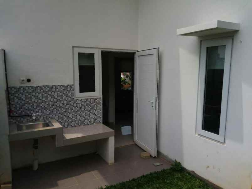 rumah jl bojong jengkol cilebut