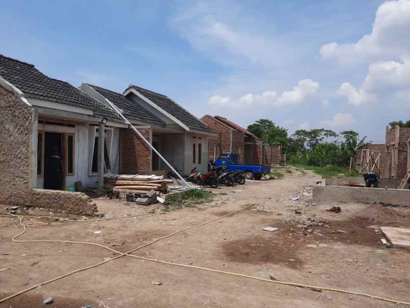 rumah jl katapang andir