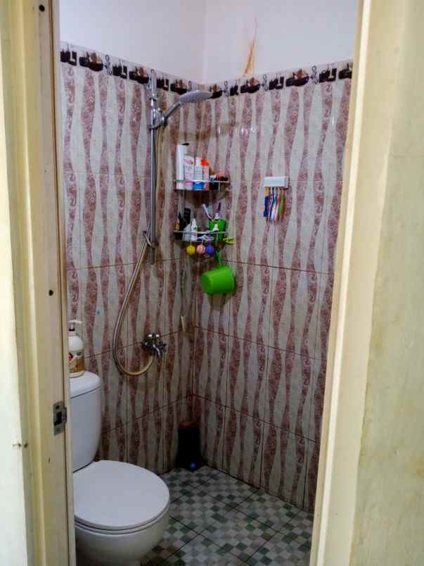 rumah jl pemuda sawangan baru