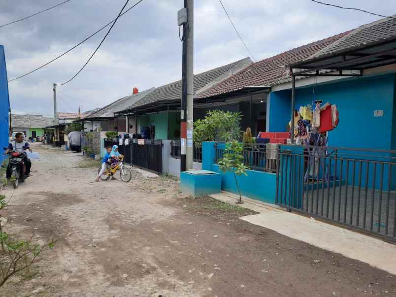 rumah jl raya jatimekar