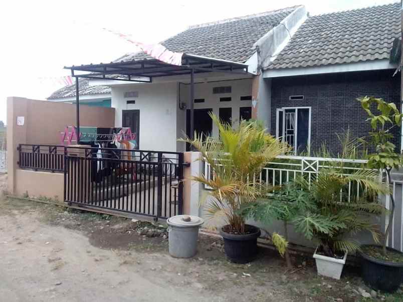 rumah jl raya jatimekar