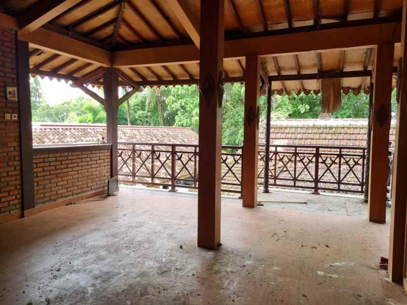 rumah joglo dijual rugi harga lelang di minggir