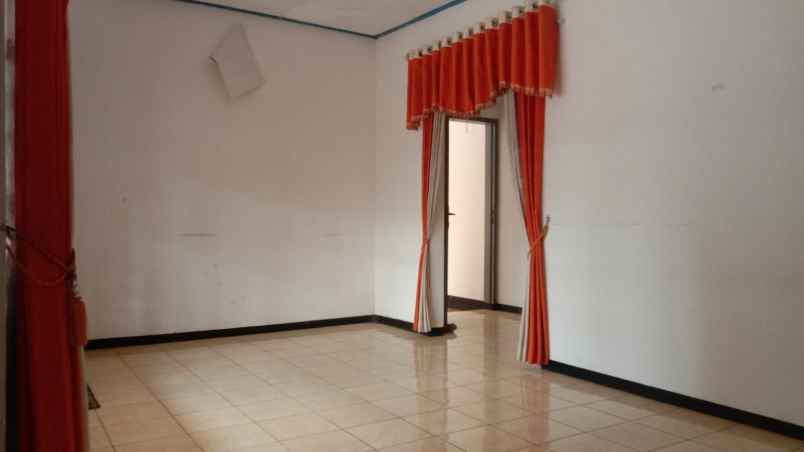 rumah luas dan strategis 2 menit ke kampus stt telkom