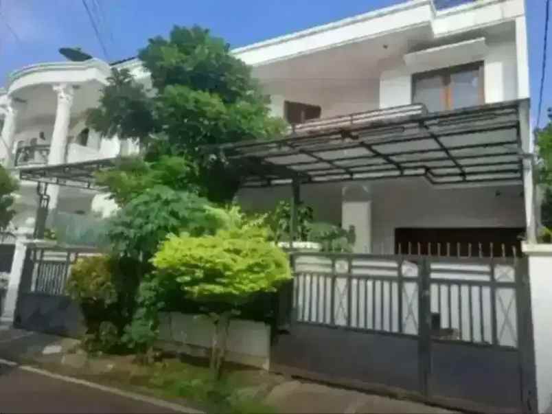 rumah luas di billy moon pondok kelapa lingkungan asri