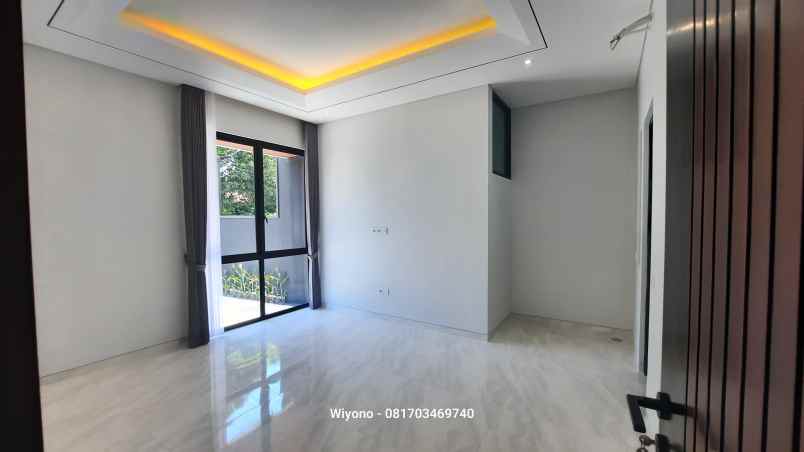 rumah manyar indah dekat merr surabaya