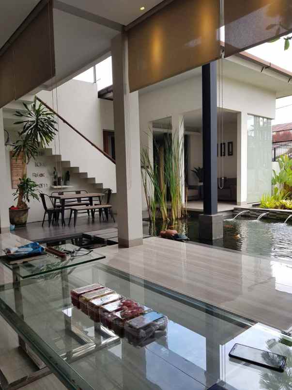 rumah mewah beserta isinya lokasi paris 2