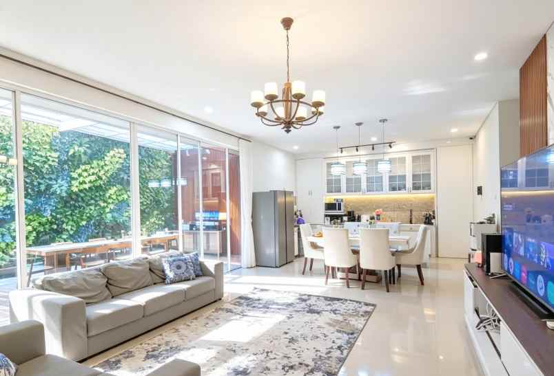 rumah mewah full furnished di green andara pondok labu