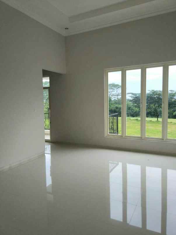 rumah mewah modern siap huni lokasi araya