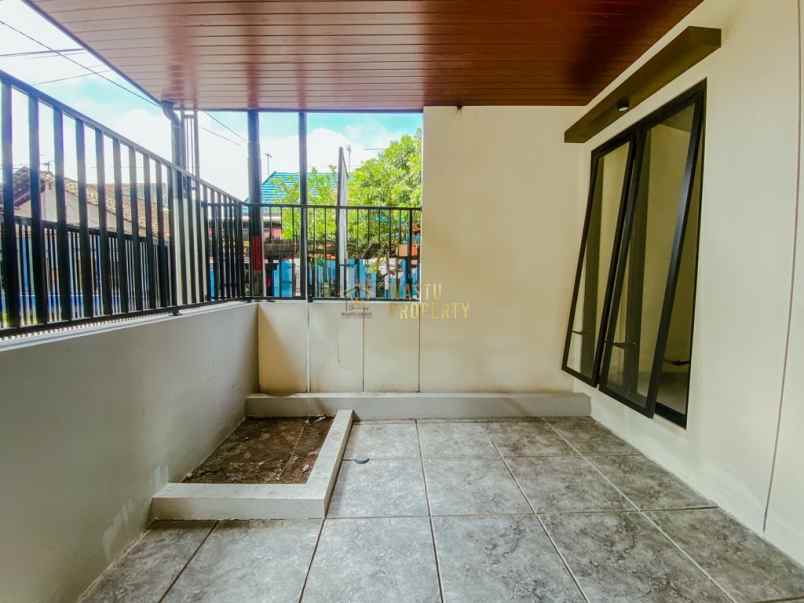 rumah mewah posisi hook di godean dekat kampus umy