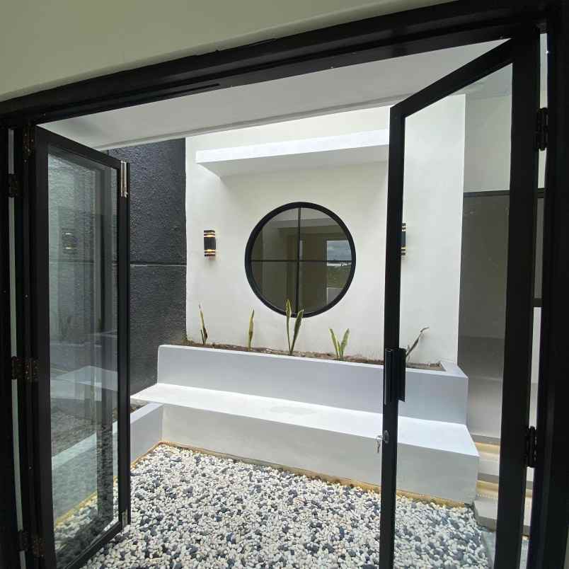 rumah minimalis tropis view persawahan dekat stasiun