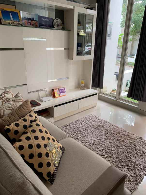 rumah modern minimalis greenlake citraland