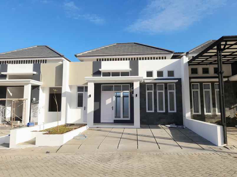 rumah modern wiradadi strategis 7 menit ke margono