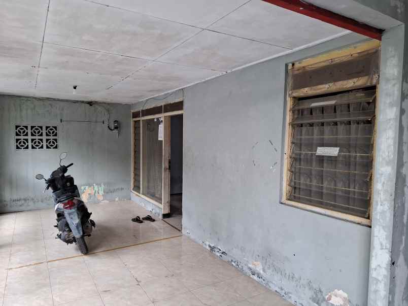 rumah pojok di perumahan mastrip jember