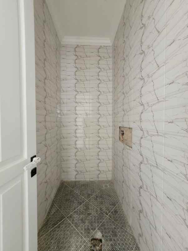 rumah pondok bambu duren sawit