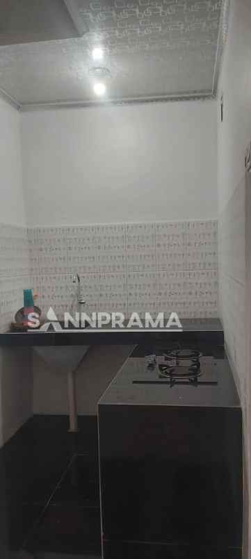 rumah second cantik dekat gerbang tol sawangan ash