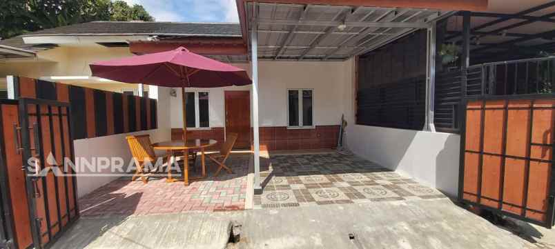 rumah second cantik dekat gerbang tol sawangan ash