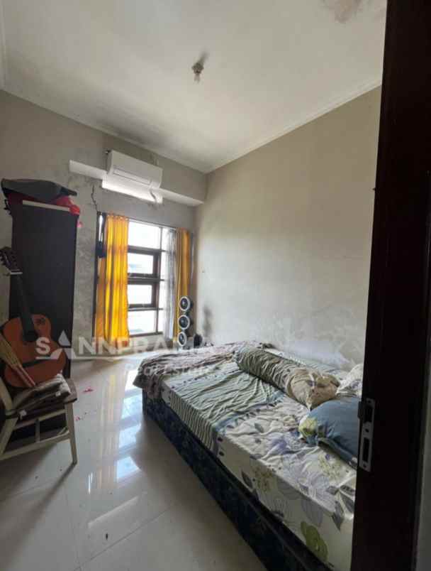 rumah second dalam cluster di jalan raya pitara depok