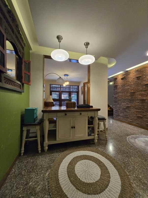 rumah secondary good condition di rawamangun