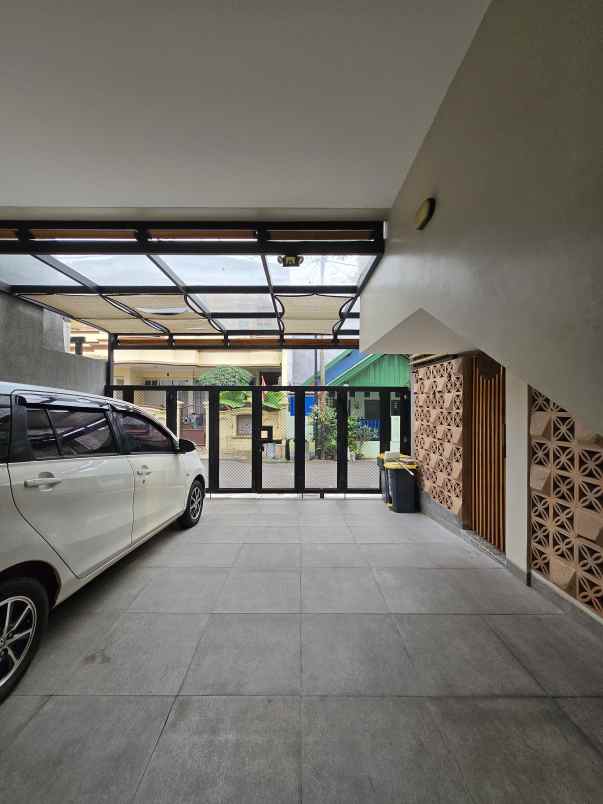 rumah secondary good condition di rawamangun
