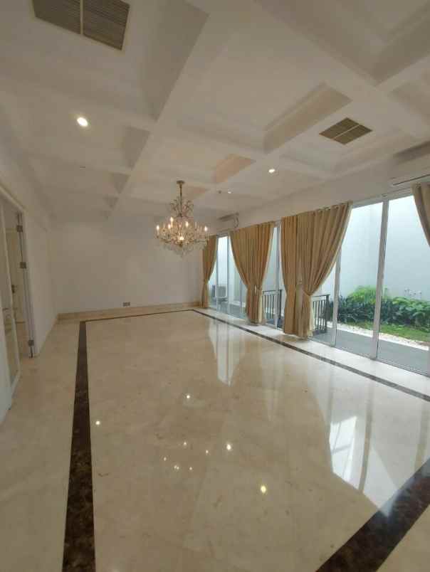 rumah selong kebayoran baru