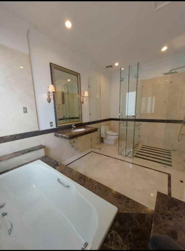 rumah selong kebayoran baru