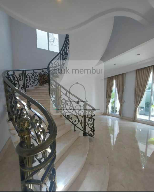 rumah selong kebayoran baru