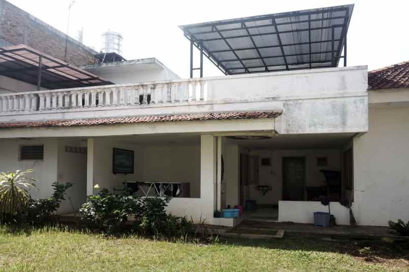 rumah shm bagus terawat di menteng jakarta pusat