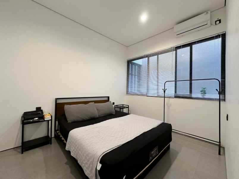 rumah siap huni 2 lantai semi furnished di jogja utara