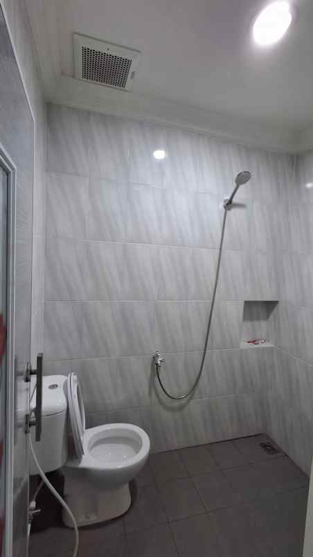 rumah siap huni di perumahan taman harapan baru bekasi