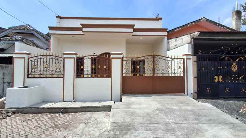 rumah siap huni di perumahan taman harapan baru bekasi