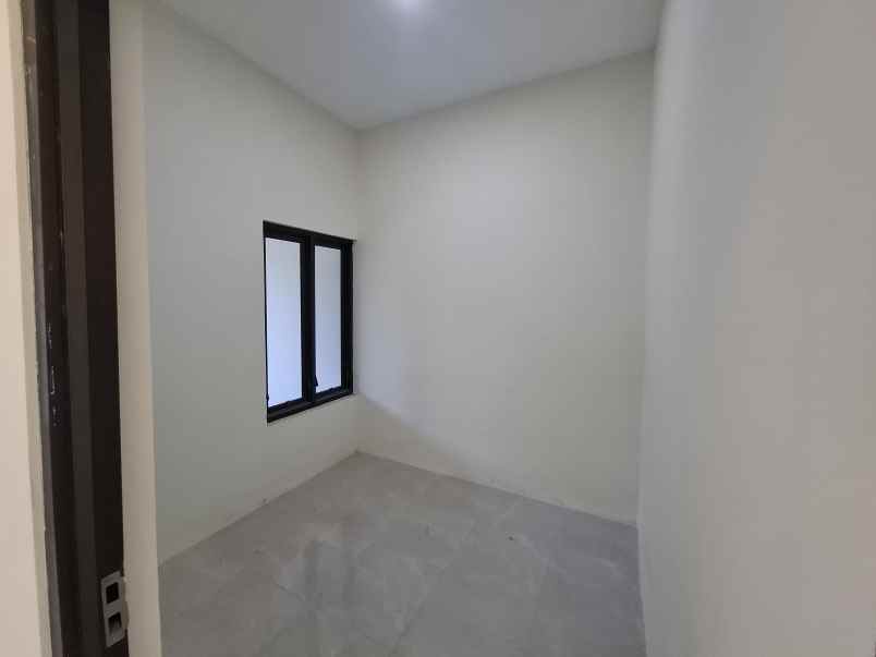 rumah siap huni di rengganis residence 2 jember