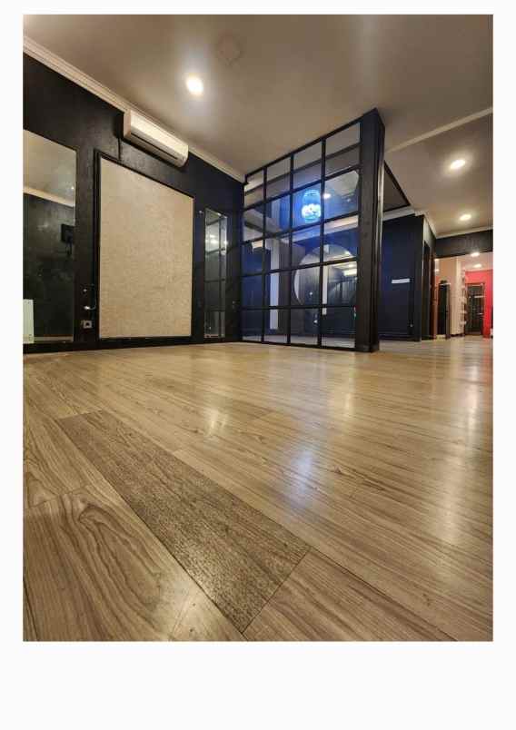 rumah sisp huni pinggir jalan area jati padang