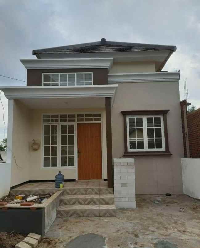 rumah villa 1 lantai lokasi di kota malang