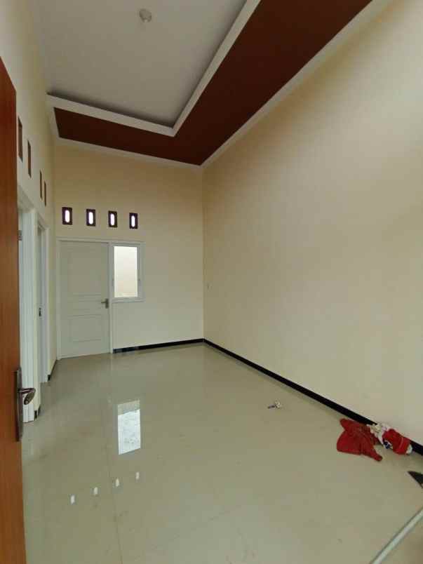 rumah villa 1 lantai lokasi di kota malang