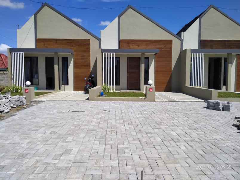 rumah villa gading residence blk