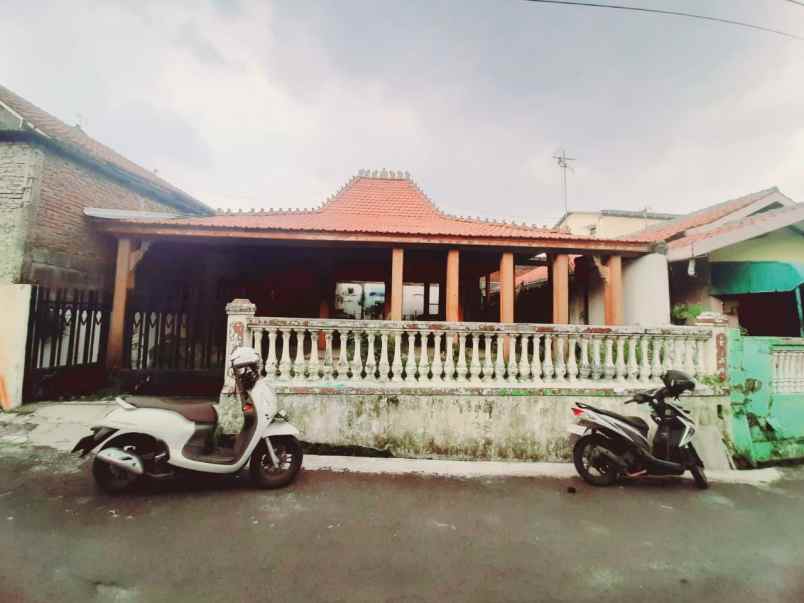 tanah bangunan joglo di lebdosari manyaran