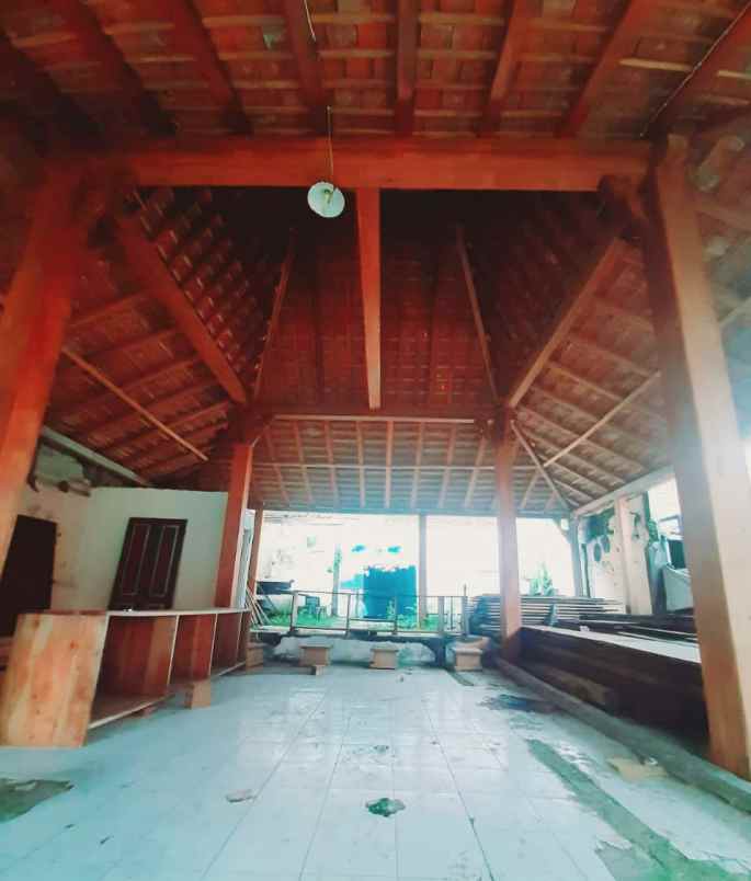 tanah bangunan joglo di lebdosari manyaran