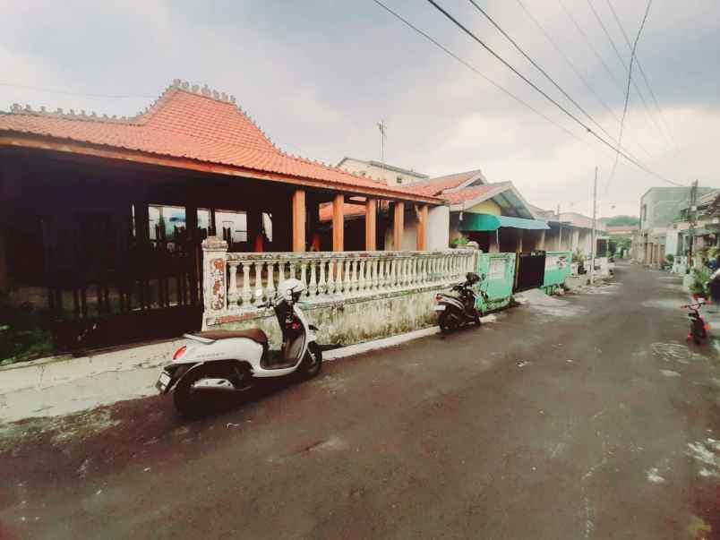 tanah bangunan joglo di lebdosari manyaran