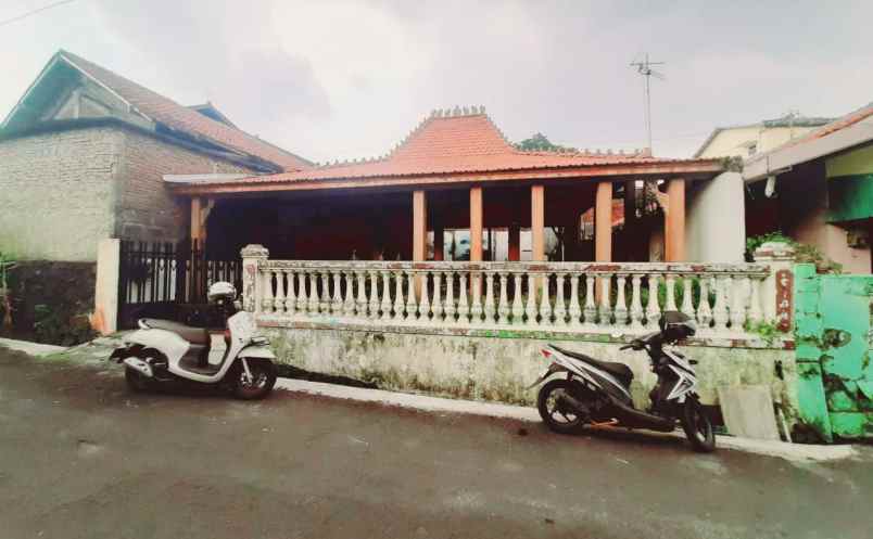 tanah bangunan joglo di lebdosari manyaran